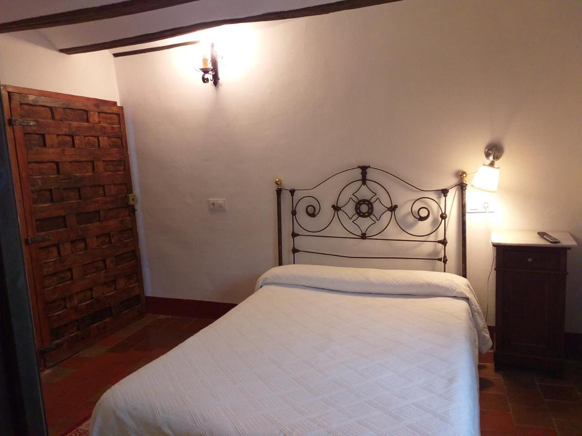 Fonda Del Tozal Hotel Теруел Стая снимка
